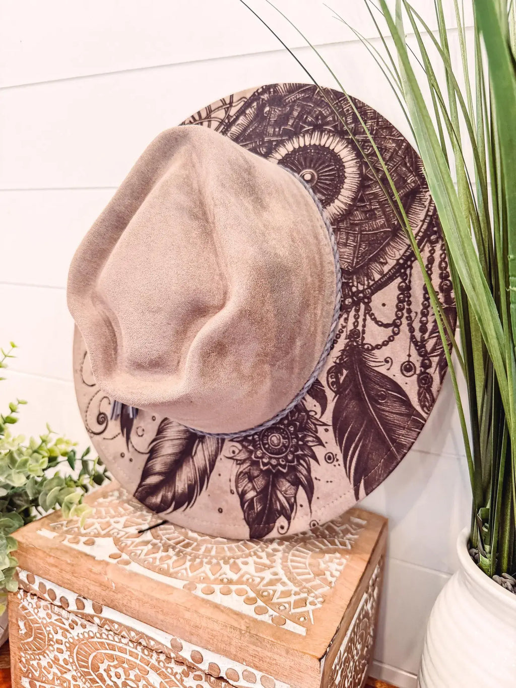 Engraved Dream Catcher Arrow Hat