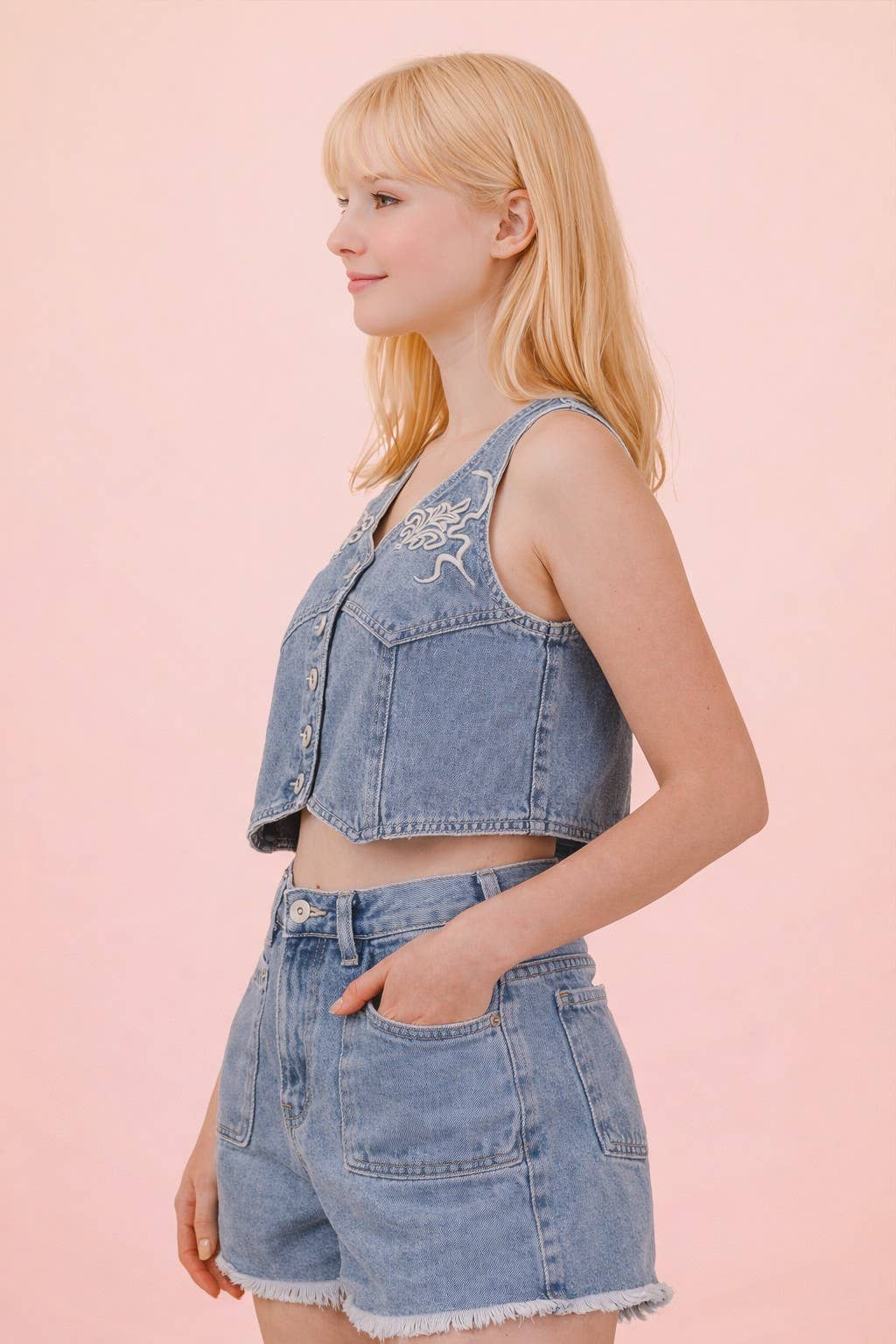VERY JEAN Washed Denim Embroidery Vest