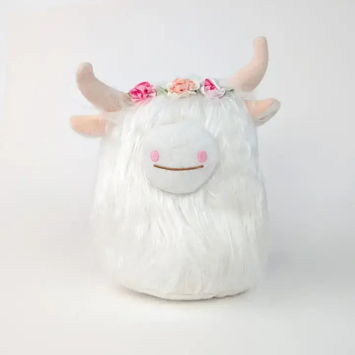 Highland Cow with Daisy Flower Crown White