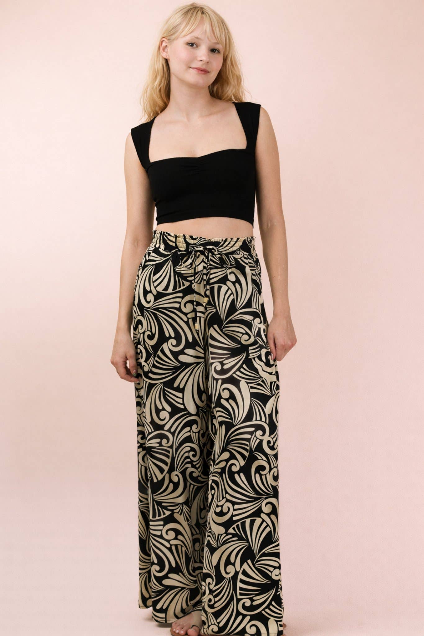 Sweetheart Neckline Fitted Knit Crop Top