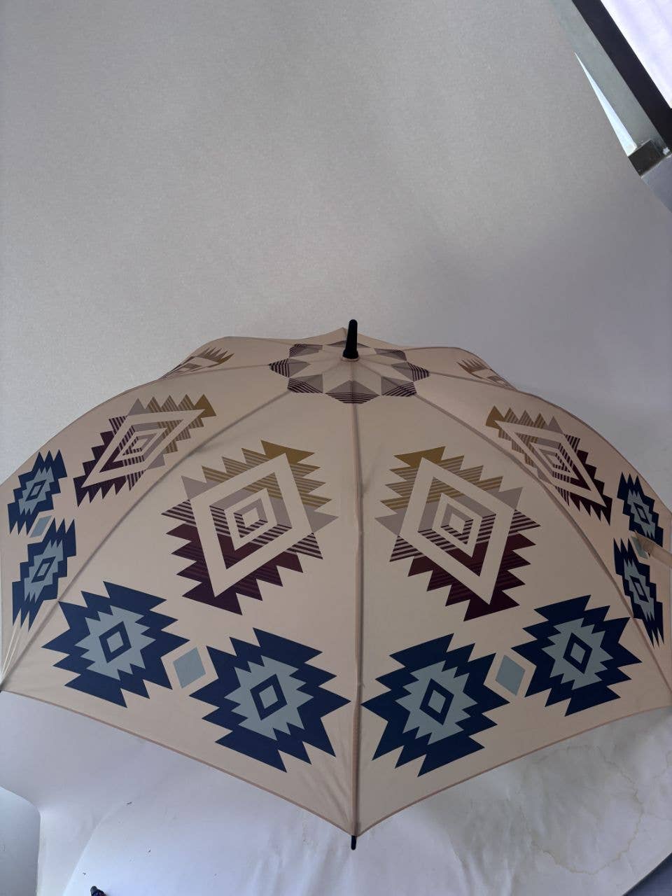 Umbrella tan