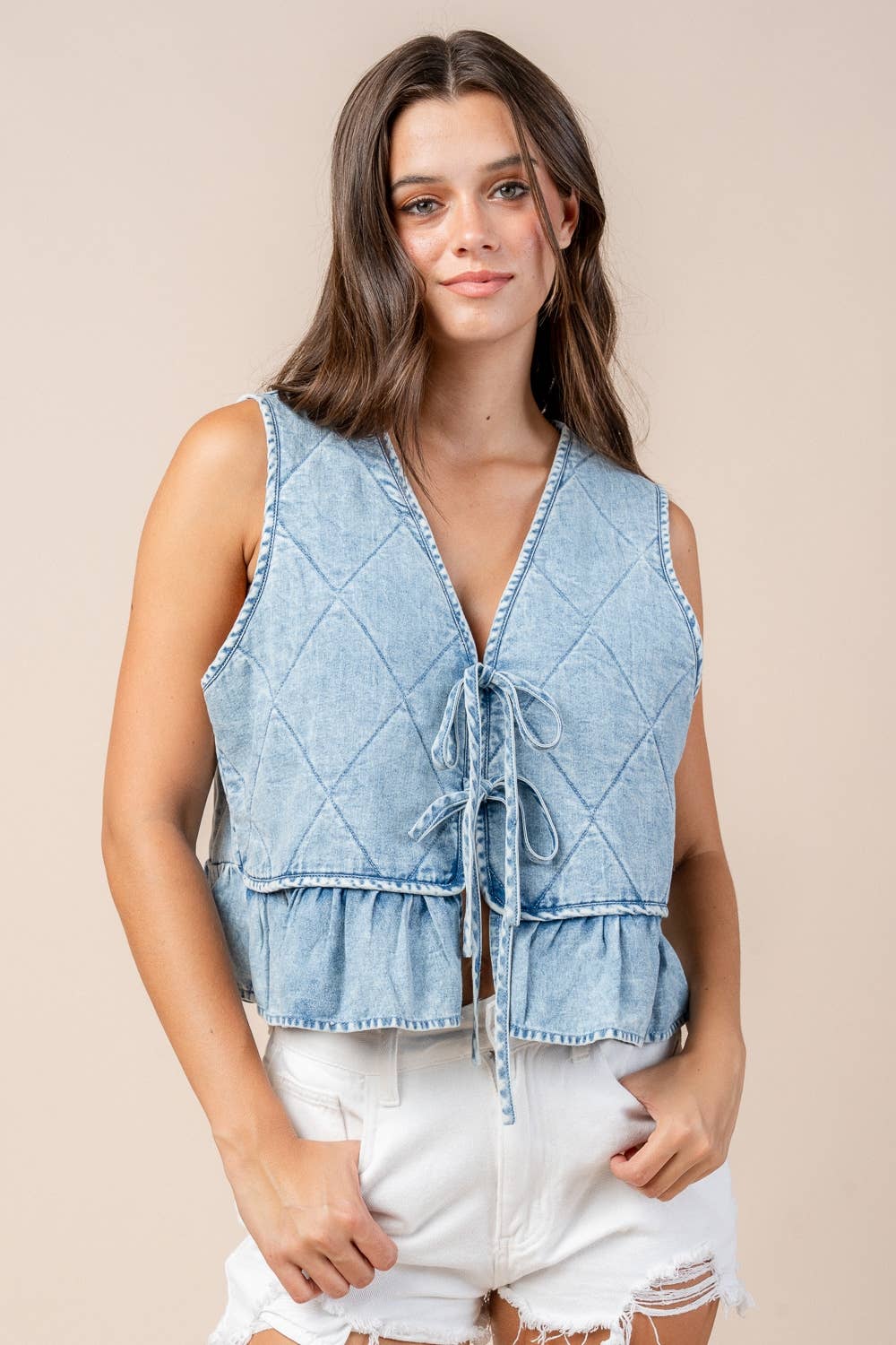 QUILT DETAILED FRONT TIE CHAMBRAY VEST