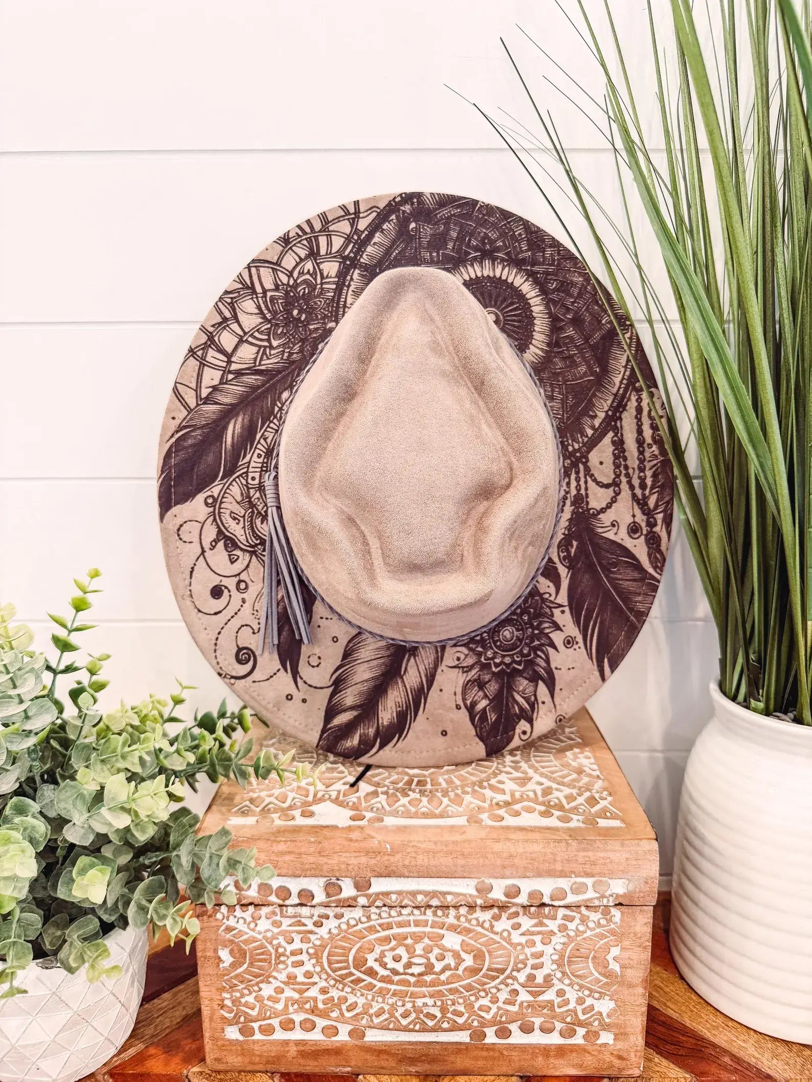 Engraved Dream Catcher Arrow Hat